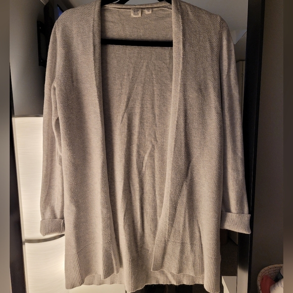 GAP Grey Knit Cardigan - Picture 4 of 4
